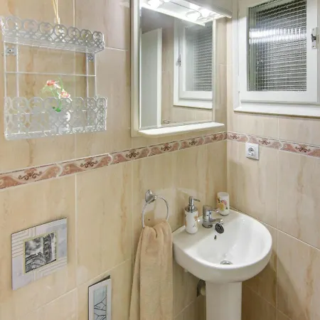 Belvilla By Oyo In Apartment