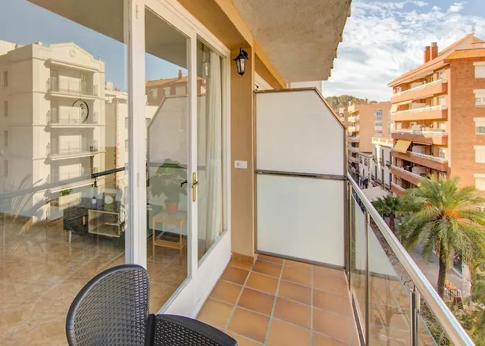 Elegant With Terrace Daire