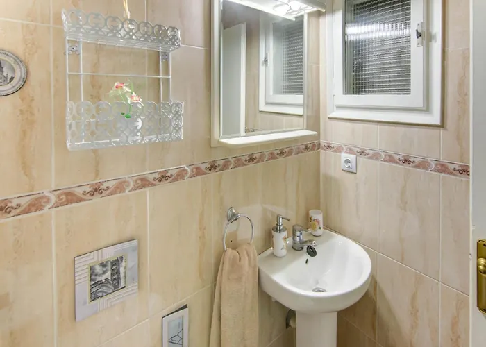 Elegant With Terrace Διαμέρισμα *