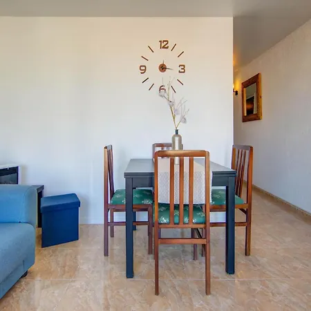 Elegant With Terrace Apartament *